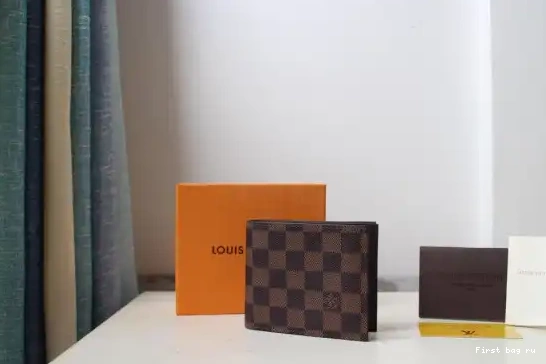 First bag ru LOUIS AMERIGO VUITTON WALLET 0428